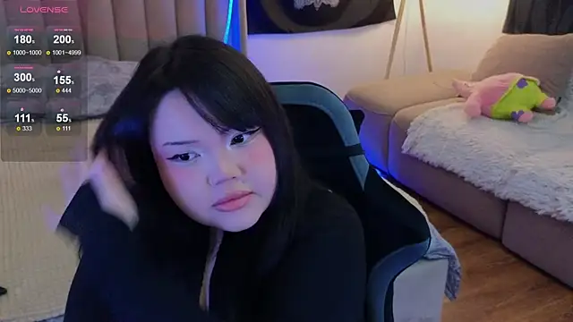 LeyaKan online show from 03.18.25