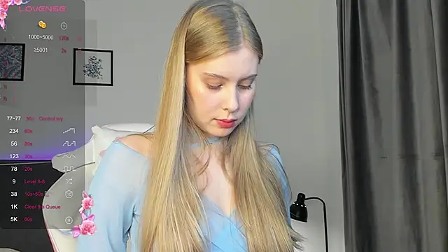 Snapshot of elliediaz chatting on 10.11.25 elliediaz online show from 10.11.25