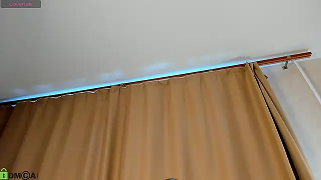 Valerie Woods online show from 07.06.26