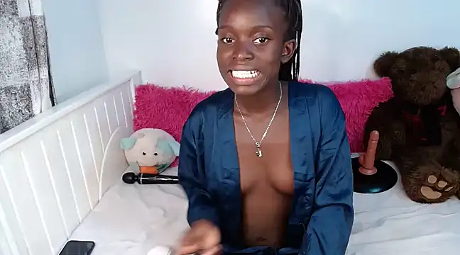 Tee Raven online show from 02.04.25