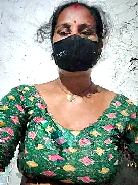 Snapshot of Hey_Ziya chatting on 09.18.25 Hey Ziya online show from 09.18.25