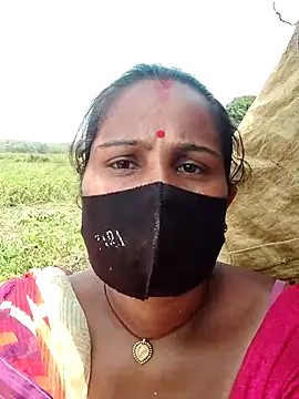 Snapshot of Hey_Ziya chatting on 09.23.25 Hey Ziya online show from 09.23.25