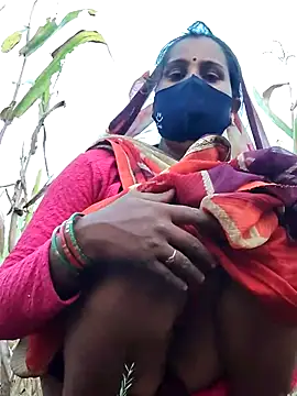 Snapshot of Hey_Ziya chatting on 10.16.25 Hey Ziya online show from 10.16.25