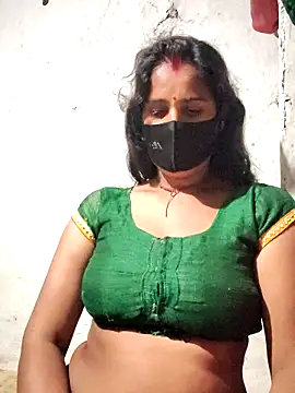 Snapshot of Hey_Ziya chatting on 10.22.25 Hey Ziya online show from 10.22.25