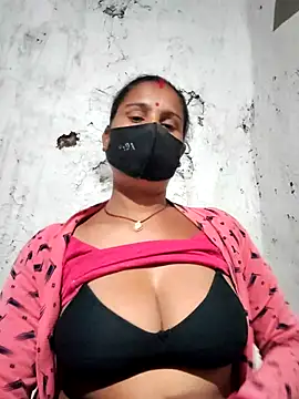 Snapshot of Hey_Ziya chatting on 11.06.25 Hey Ziya online show from 11.06.25