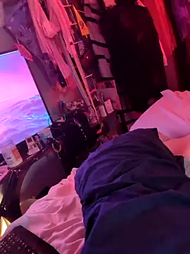 gurlnips online show from 02.08.25