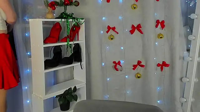 Rebecca Kelly online show from 12.10.24
