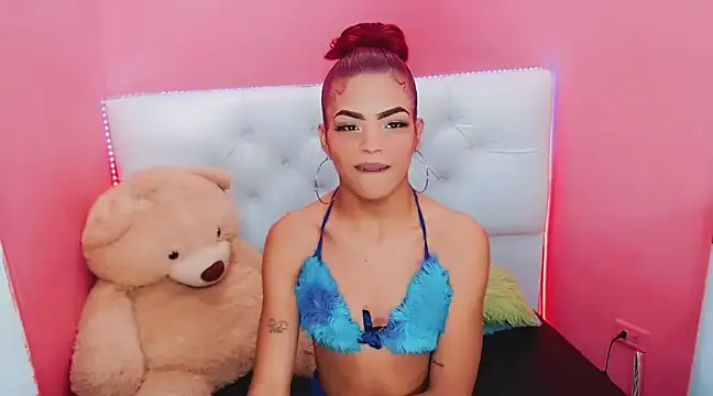 Snapshot of alexa-xxx- chatting on 01.05.25 alexa-xxx- online show from 01.05.25
