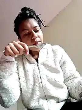 Snapshot of Tiphanydirty3 chatting on 02.11.25 Tiphanydirty3 online show from 02.11.25