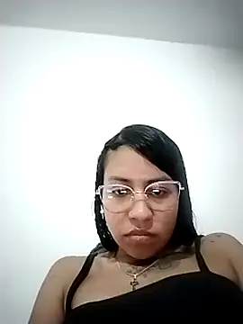 Snapshot of Tiphanydirty3 chatting on 03.19.25 Tiphanydirty3 online show from 03.19.25