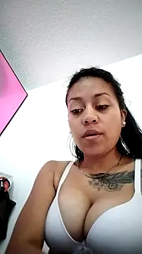 Tiphanydirty3 online show from 04.13.26