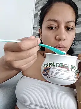 Tiphanydirty3 online show from 05.26.26