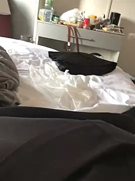 Sxybitch2024 online show from 02.17.26