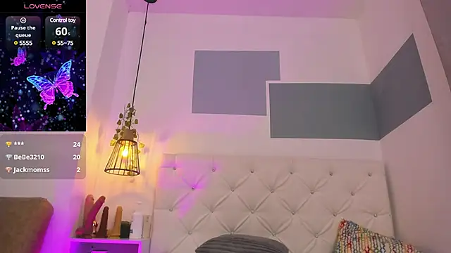 Snapshot of hannah_gray chatting on 02.13.25 hannah gray online show from 02.13.25