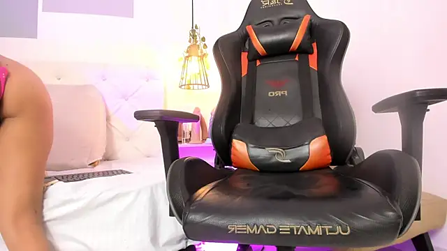 Snapshot of hannah_gray chatting on 03.13.25 hannah gray online show from 03.13.25