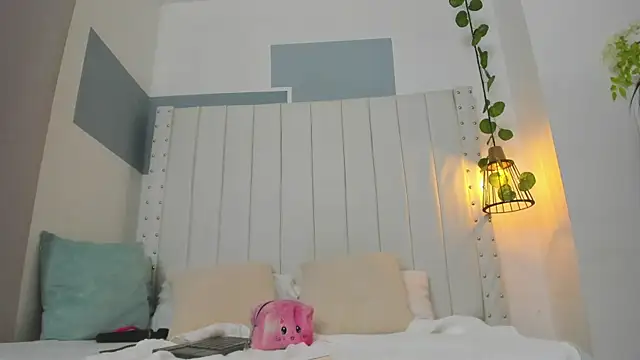 Snapshot of hannah_gray chatting on 10.14.25 hannah gray online show from 10.14.25