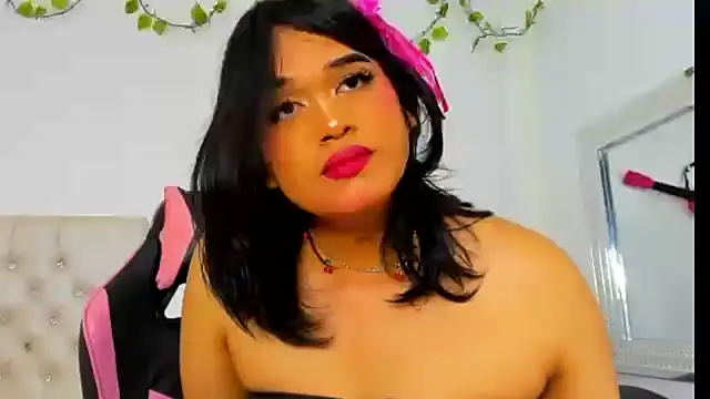 Snapshot of JazirMartinez chatting on 02.15.25 JazirMartinez online show from 02.15.25