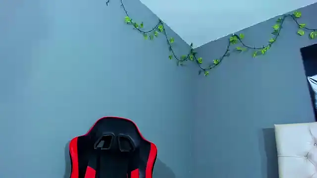 Snapshot of JazirMartinez chatting on 09.11.25 JazirMartinez online show from 09.11.25