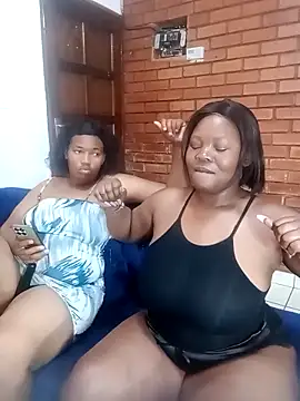 Snapshot of 1Blackertheberry1 chatting on 09.21.25 1Blackertheberry1 online show from 09.21.25