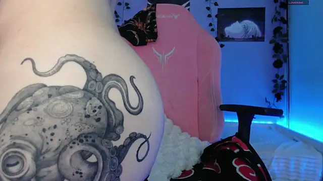 Scarlettsrorm online show from 02.20.25