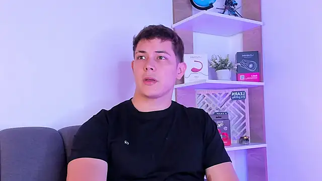 Snapshot of Alan_hadid1 chatting on 02.15.26 Alan hadid1 online show from 02.15.26