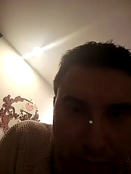 Snapshot of Tinieblo10 chatting on 10.23.25 Tinieblo10 online show from 10.23.25