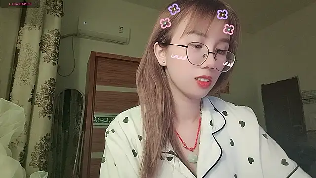 Snapshot of Lili_666 chatting on 06.29.26 Lili 666 online show from 06.29.26
