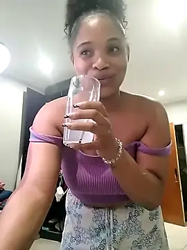 CREAMYCUPCAKExxx online show from 01.17.25