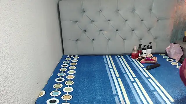 ginasailor online show from 12.15.25