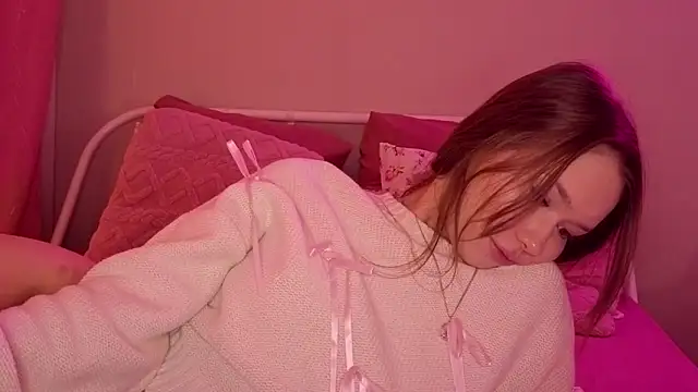 Snapshot of KateVon chatting on 11.09.25 KateVon online show from 11.09.25