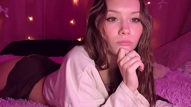 Snapshot of KateVon chatting on 03.16.26 KateVon online show from 03.16.26