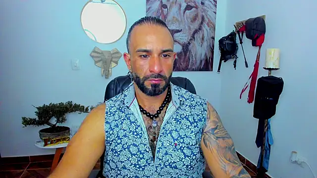 Snapshot of mr_maik chatting on 01.12.25 mr maik online show from 01.12.25