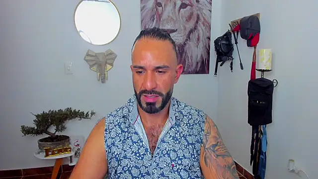 Snapshot of mr_maik chatting on 01.17.25 mr maik online show from 01.17.25