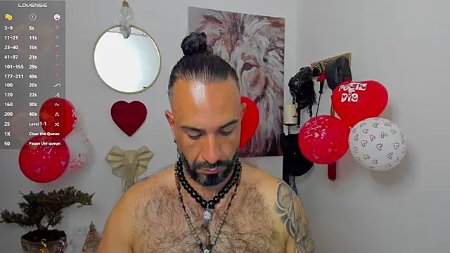 Snapshot of mr_maik chatting on 02.13.25 mr maik online show from 02.13.25