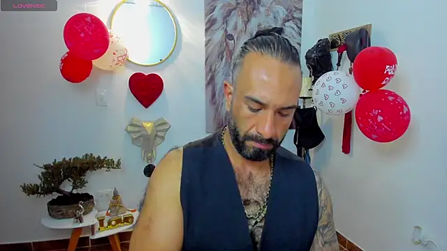 Snapshot of mr_maik chatting on 02.17.25 mr maik online show from 02.17.25