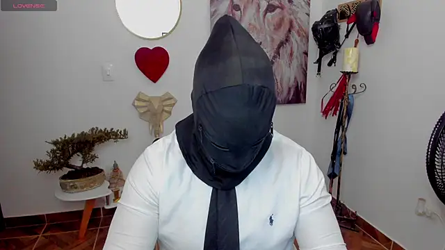 Snapshot of mr_maik chatting on 02.27.25 mr maik online show from 02.27.25
