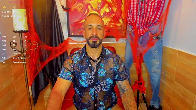 Snapshot of mr_maik chatting on 10.23.25 mr maik online show from 10.23.25
