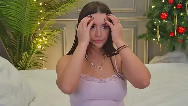 TrishaWinslet online show from 12.14.25