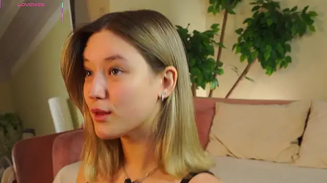 Snapshot of JessRosen chatting on 02.26.26 JessRosen online show from 02.26.26