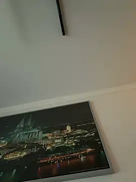 Hornyblond Bella online show from 05.31.26