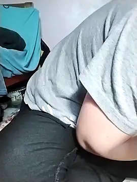 Snapshot of ngoclothingoc9en chatting on 03.16.25 ngoclothingoc9en online show from 03.16.25