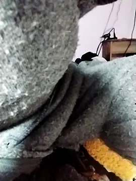 Snapshot of ngoclothingoc9en chatting on 03.17.25 ngoclothingoc9en online show from 03.17.25