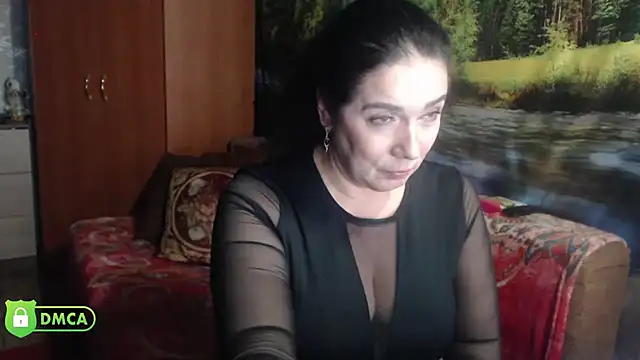 Snapshot of RositaSky chatting on 12.21.24 RositaSky online show from 12.21.24
