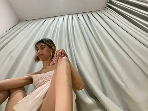 Snapshot of cave18hot chatting on 02.24.25 cave18hot online show from 02.24.25