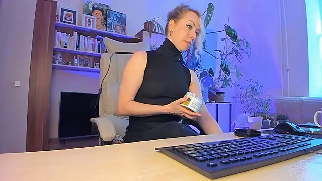 LylithSkye online show from 03.27.26