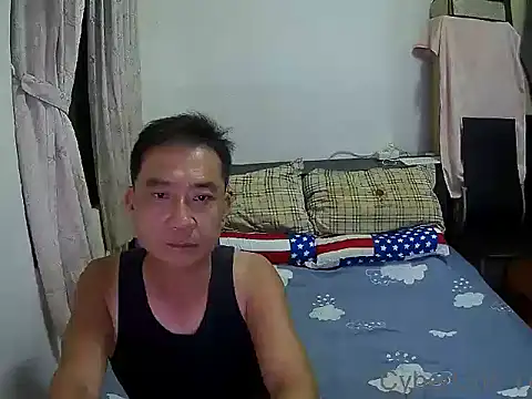 Snapshot of YuHsuant chatting on 10.07.25 YuHsuant online show from 10.07.25