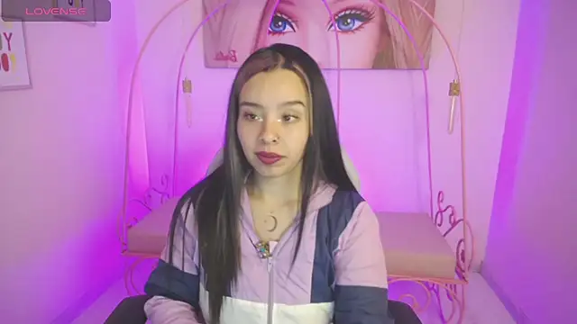Mia Lopez  online show from 12.05.24