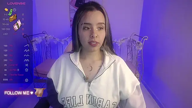 Mia Lopez  online show from 01.07.25