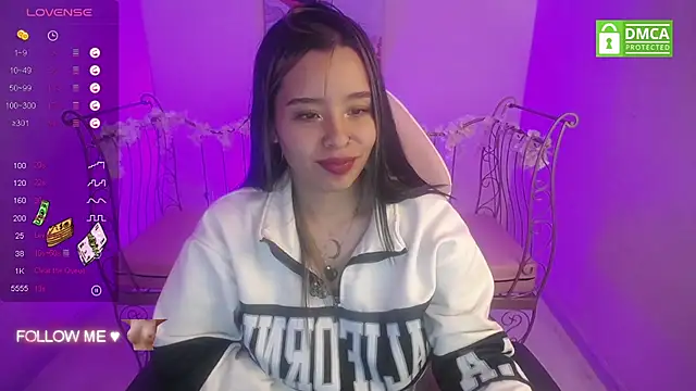 Mia Lopez  online show from 01.09.25