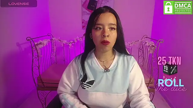 Mia Lopez  online show from 02.28.25